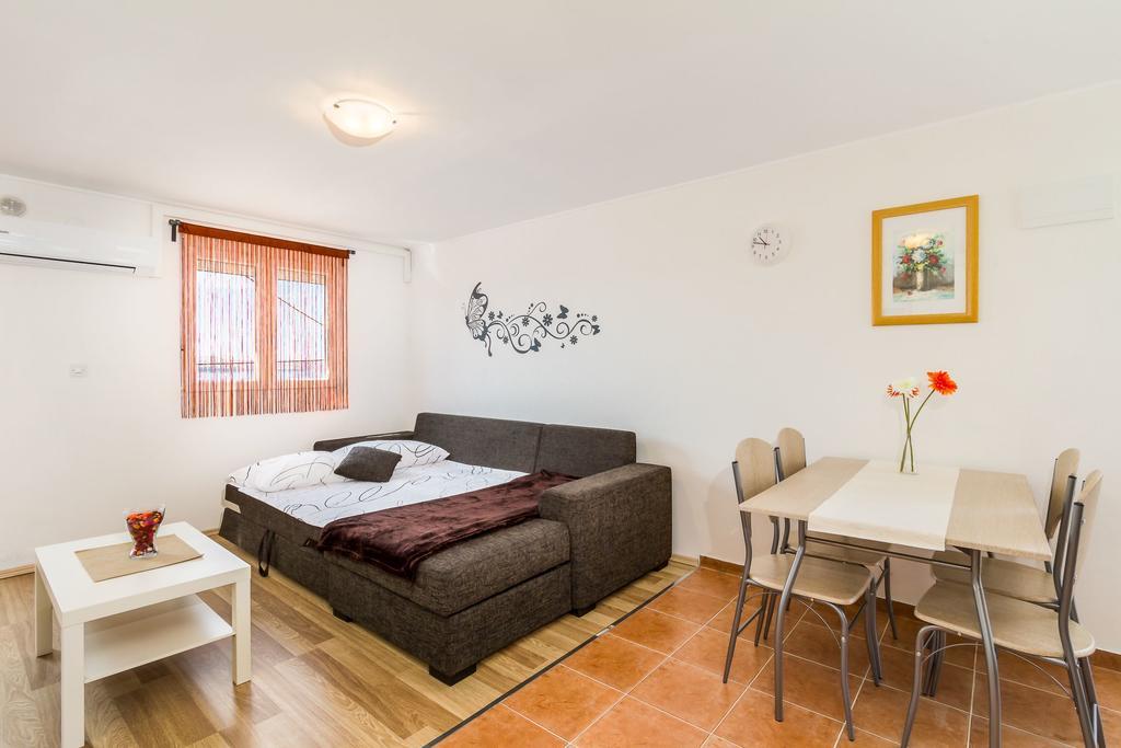 Apartmani Bregovec Maslenica Luaran gambar